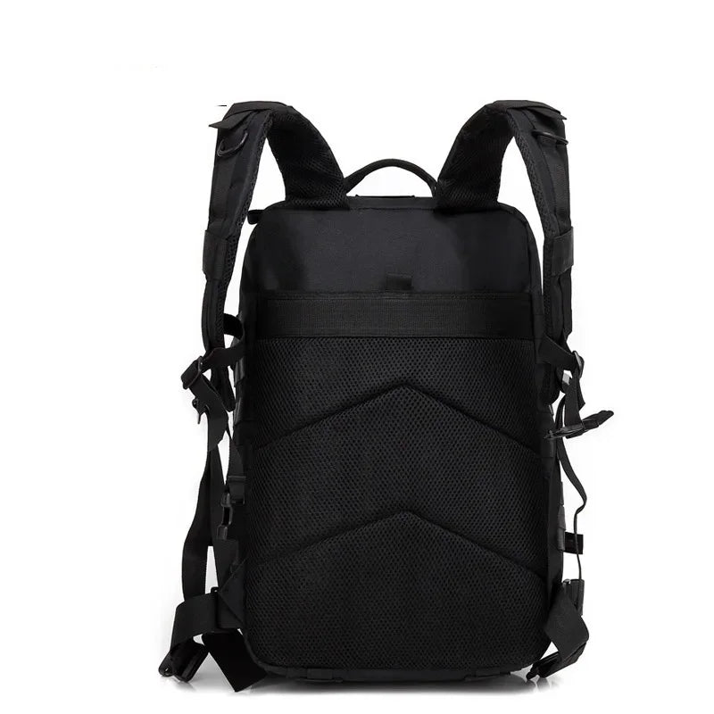 Prepárate para Cualquier Aventura con esta Mochila Táctica de 50 L