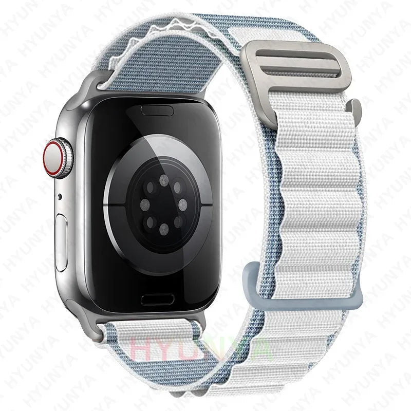 Comodidad, resistencia y estilo para tu Apple Watch con la correa Alpine deportiva.