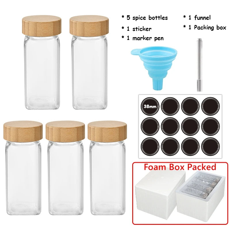 Dale a tu cocina un toque moderno y organizado con nuestros Frascos de Vidrio con Tapa de Bambú para Especias. Este set de 5 o 12 frascos es perfecto para almacenar tus condimentos, sal, pimienta, semillas, hierbas y más.