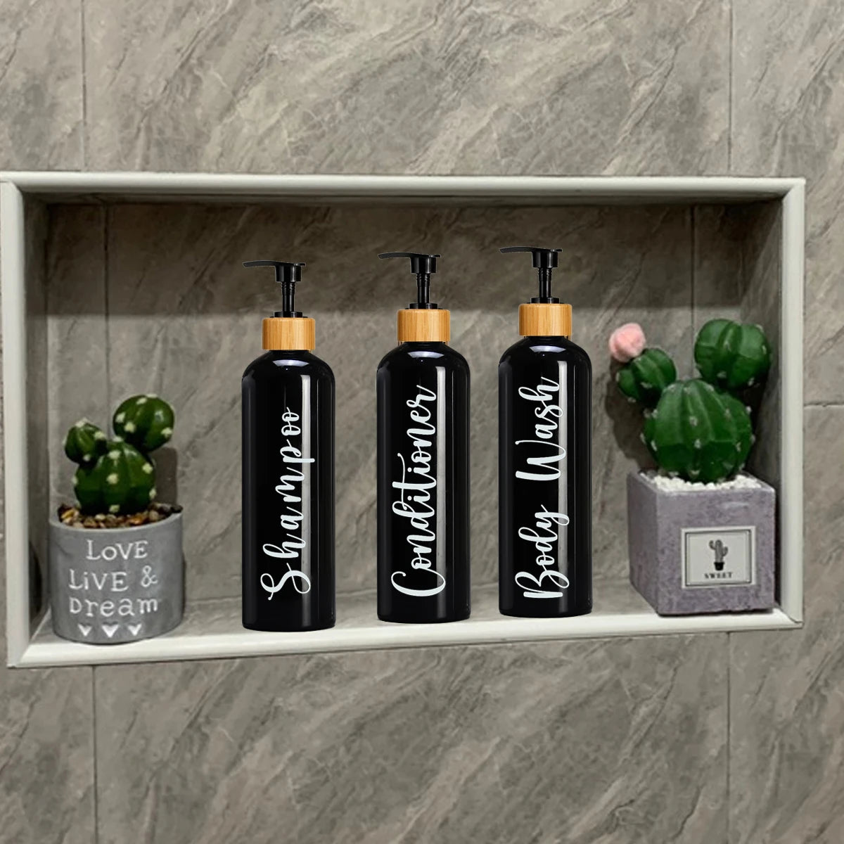Organización y Elegancia en tu baño con este set de dispensadores recargables!