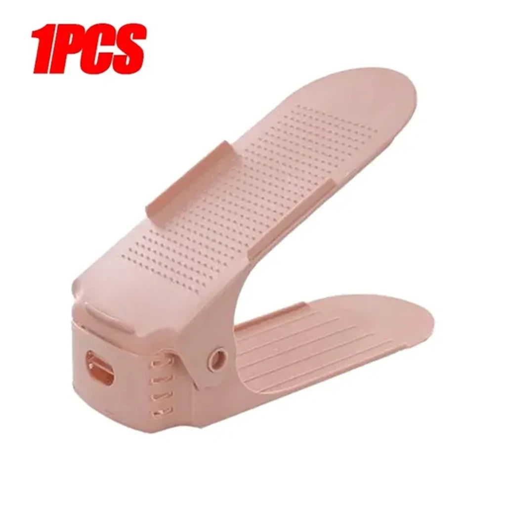 Mantén tus zapatos organizados y tu hogar libre de desorden con el Zapatero Ajustable de Doble Capa! Este innovador organizador es perfecto para maximizar el espacio de almacenamiento, manteniendo tus zapatos al alcance y bien organizados.