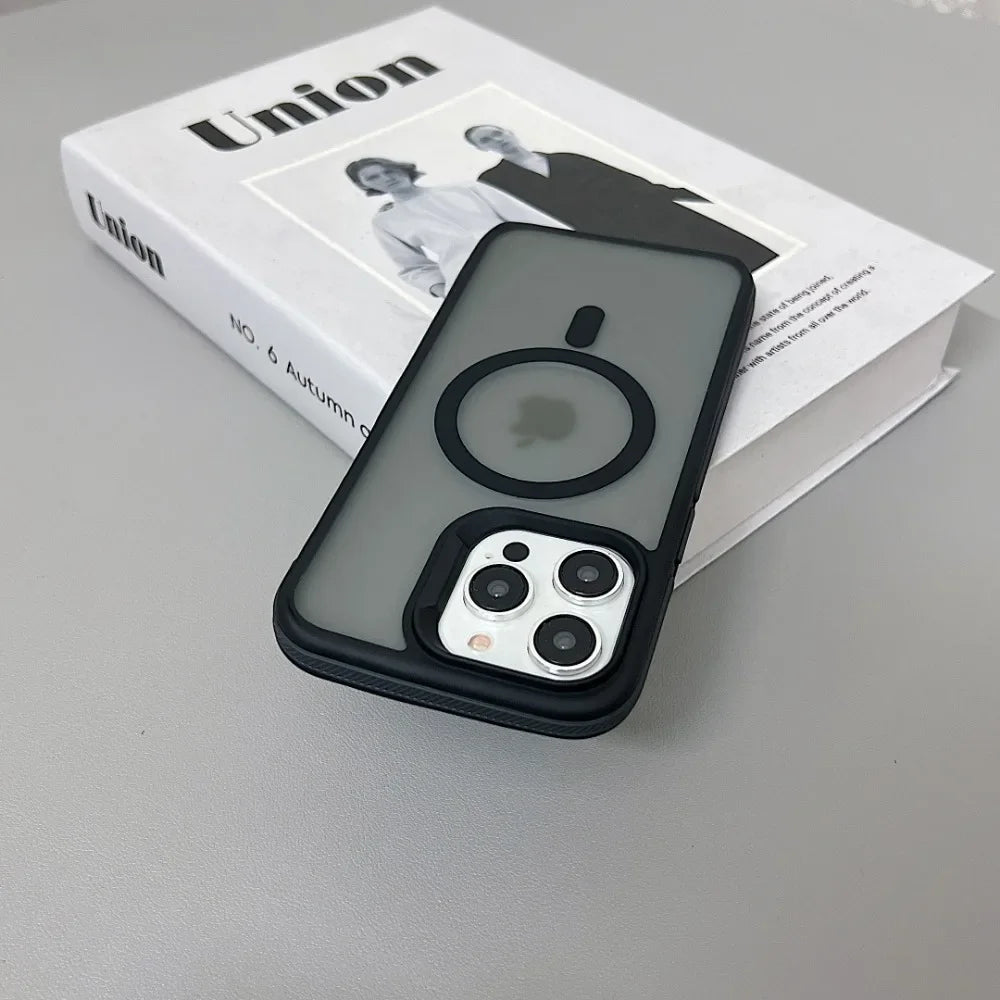 Funda de lujo con armadura translúcida mate de Color magnético a prueba de golpes para iPhone 11 12 13 14 15 16 ProMax Magsafe cubierta de carga inalámbrica