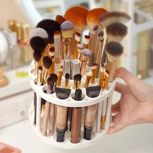 Olvídate del desorden y ten siempre a la mano tus herramientas de maquillaje de forma elegante y práctica.