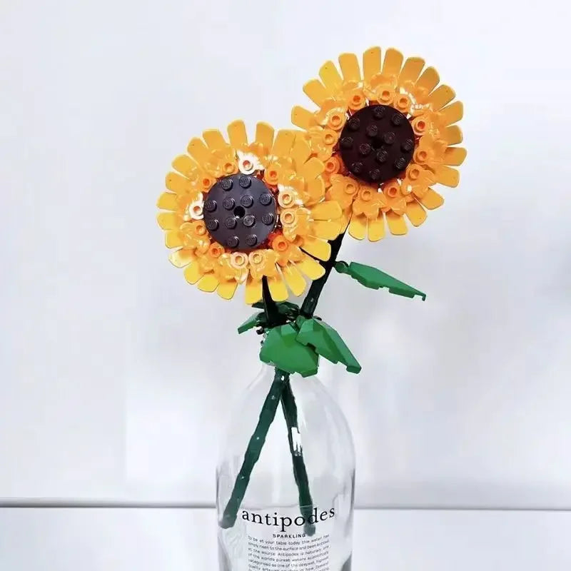 ¿Buscas un regalo único y creativo para sorprender a una niña? Bloques de construcción forma de Girasol",no solo es un juguete, sino también una hermosa decoración de escritorio.