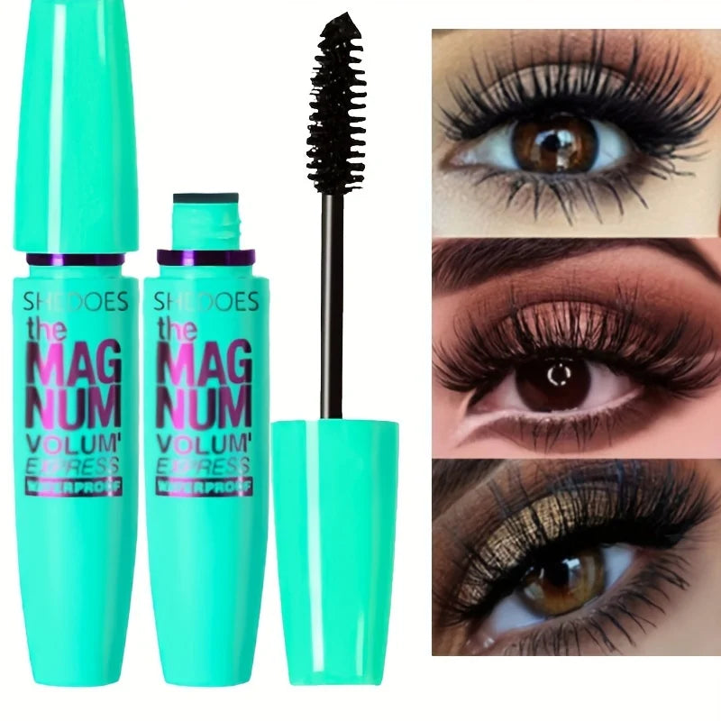 Logra una Mirada Intensa y Definida todo el día sin Retoques con esta Máscara de pestañas Waterproof.