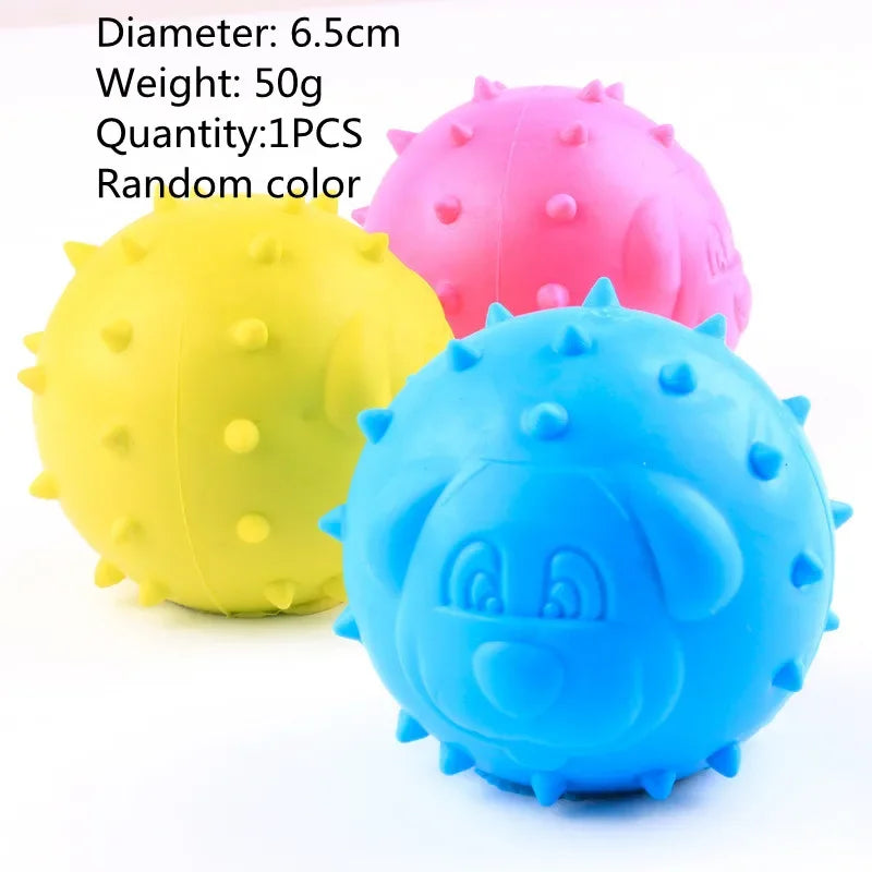 ¡Haz que tu mascota disfrute de horas de diversión y ejercicio con este juguete para perros de goma de alta calidad! Perfecto para perros pequeños, este juguete interactivo no solo ayuda a aliviar el aburrimiento