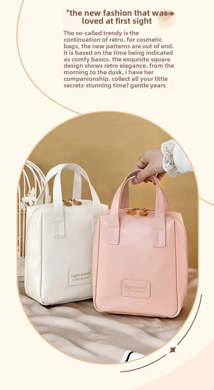 Organiza tu belleza con estilo y elegancia: Este Organizador de Maquillaje de Lujo es la solución perfecta para quienes buscan practicidad, diseño y durabilidad en un solo producto. Ideal para el uso diario o tus viajes