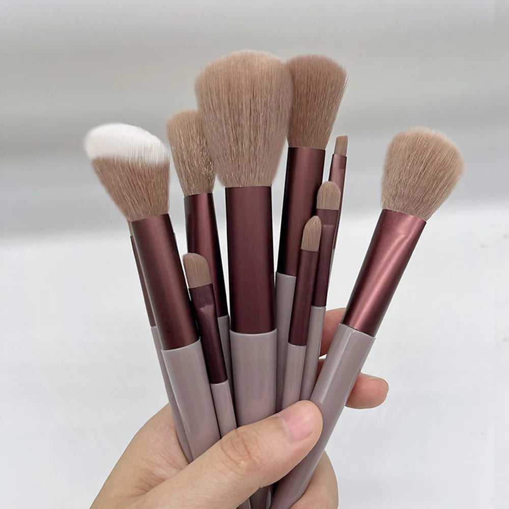 Dale un Toque Profesional y Elegante a tu Rutina de Maquillaje!