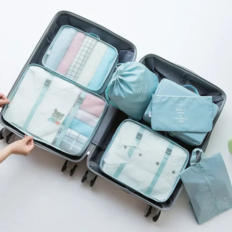 ¿Estás buscando una manera eficiente de organizar tu maleta y mantener todo en su lugar durante tus viajes? Este Juego de 7 Piezas de Organizadores de Viaje es la solución ideal para ti. Diseñado para ayudarte a empacar de manera ordenada y sin estrés