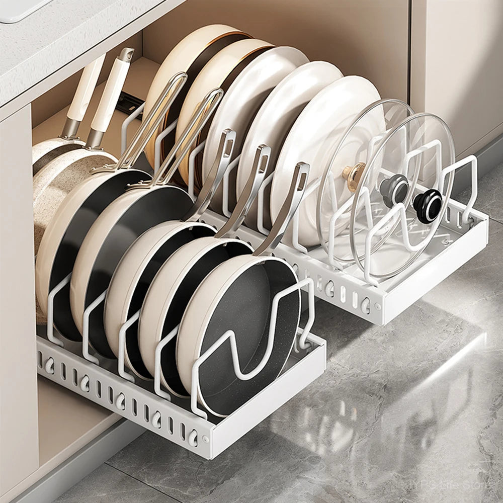 ¡Organiza tu cocina como un profesional! Este organizador de ollas y sartenes es la solución perfecta para mantener tus utensilios de cocina en orden y al alcance de la mano, maximizando el espacio en tu cocina de manera eficiente y elegante.