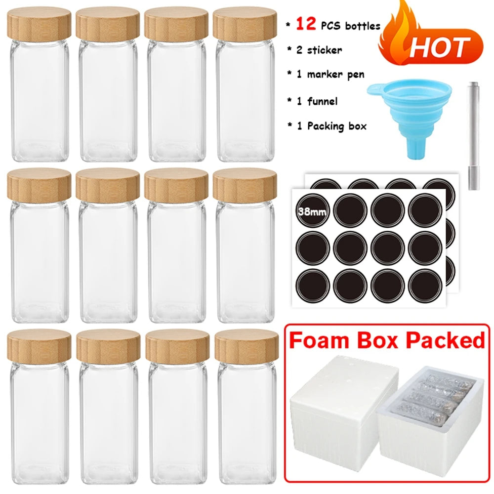 Dale a tu cocina un toque moderno y organizado con nuestros Frascos de Vidrio con Tapa de Bambú para Especias. Este set de 5 o 12 frascos es perfecto para almacenar tus condimentos, sal, pimienta, semillas, hierbas y más.