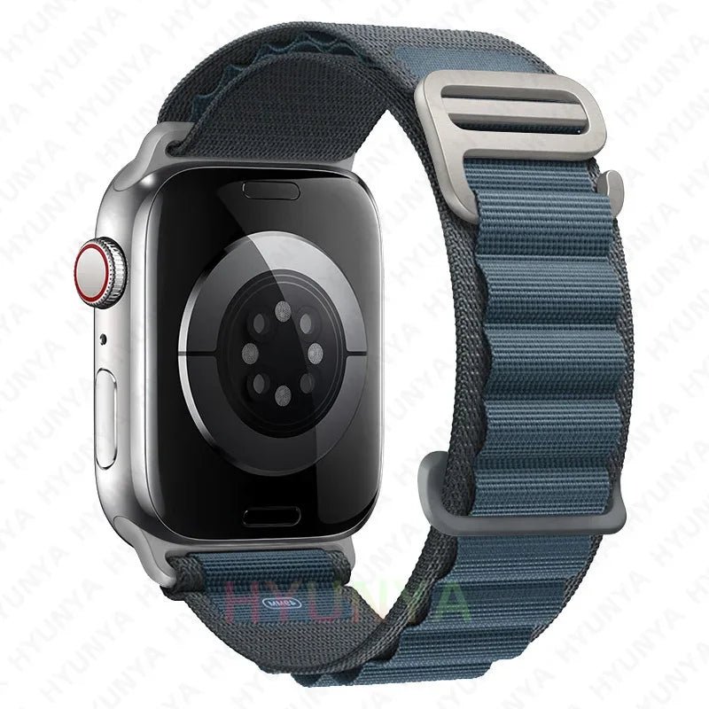 Comodidad, resistencia y estilo para tu Apple Watch con la correa Alpine deportiva.