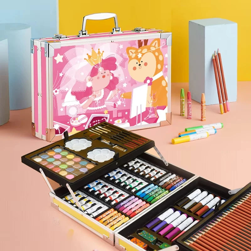 Inspira la creatividad y el desarrollo artístico de los más pequeños con este set completo de arte infantil de 200 piezas. Perfecto para niños que recién comienzan a explorar el arte o para pequeños artistas que desean perfeccionar sus habilidades