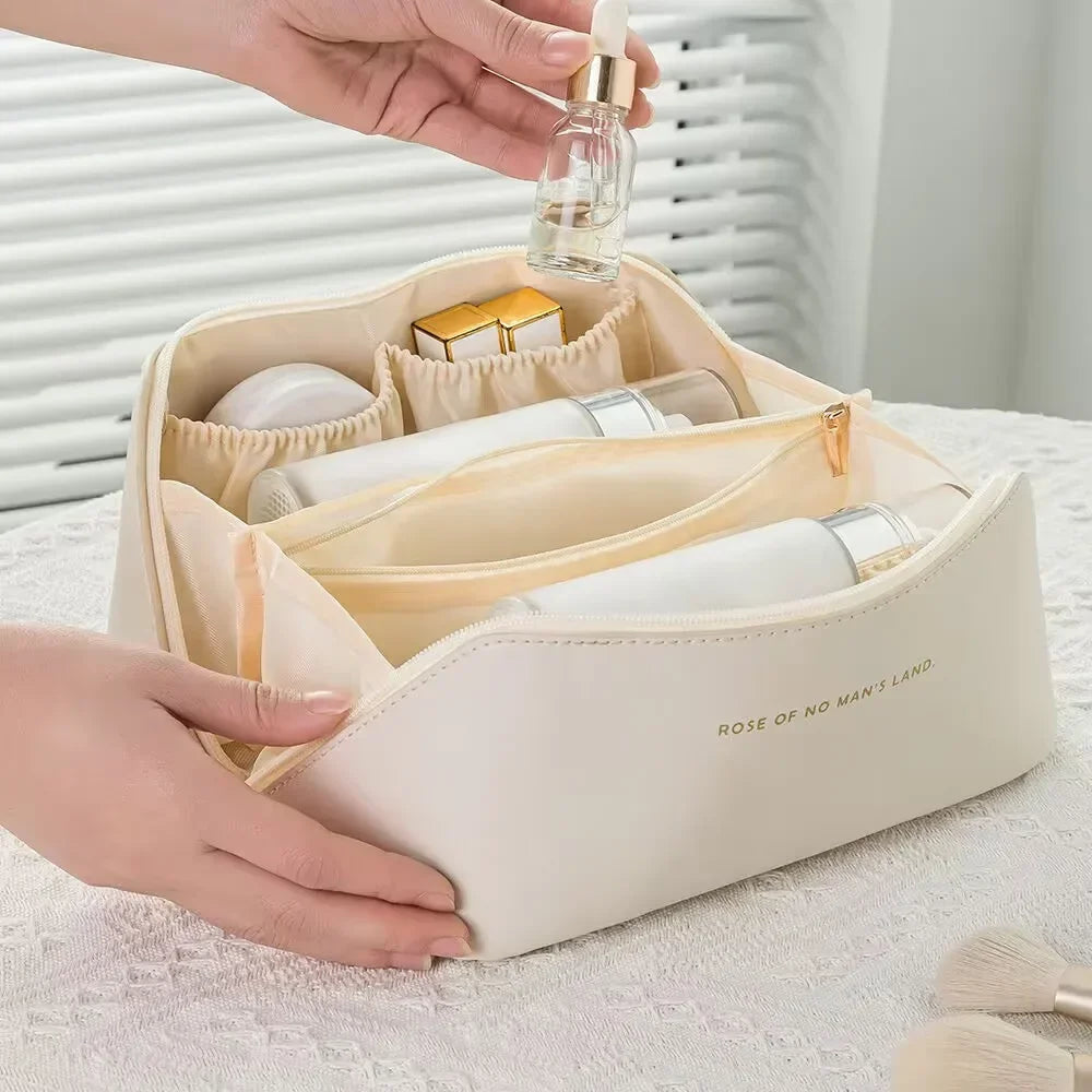 Organiza tu belleza con estilo y elegancia: Este Organizador de Maquillaje de Lujo es la solución perfecta para quienes buscan practicidad, diseño y durabilidad en un solo producto. Ideal para el uso diario o tus viajes
