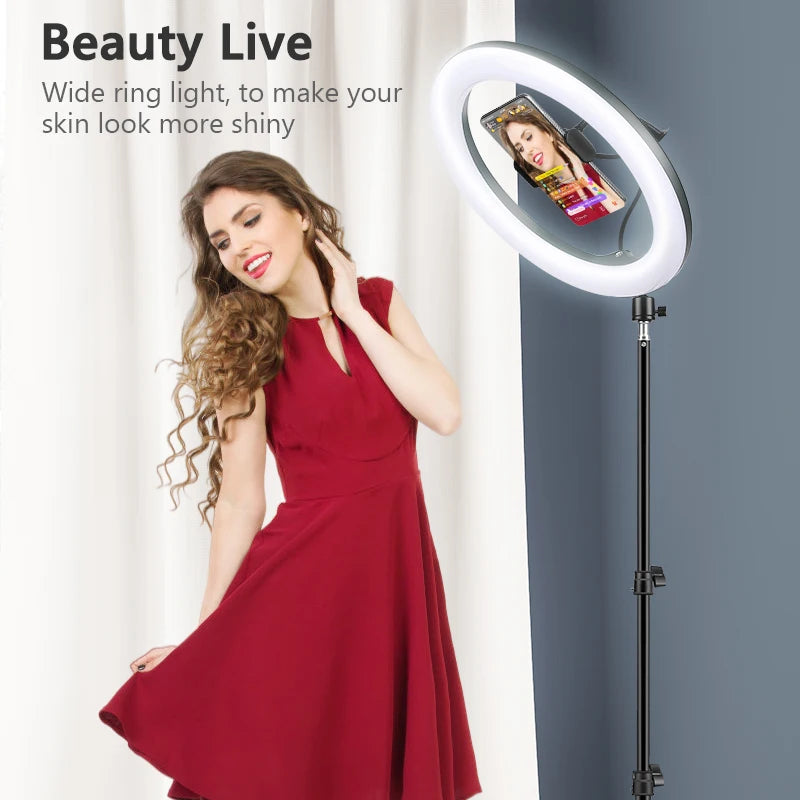 ¿Eres creador de contenido, influencer o fotógrafo? Este anillo de luz es lo que necesitas para llevar tus videos, transmisiones en vivo y fotos al siguiente nivel. Te ofrece una iluminación profesional que elimina sombras