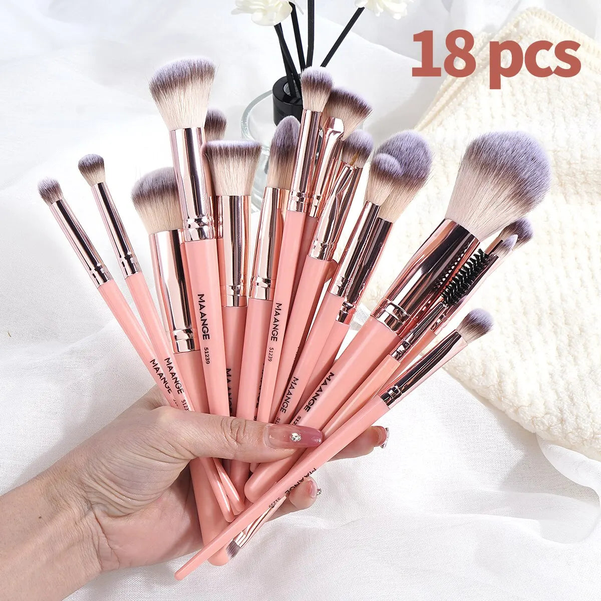 Luce un maquillaje perfecto todos los días. Maquíllate como una experta con este completo set de brochas.