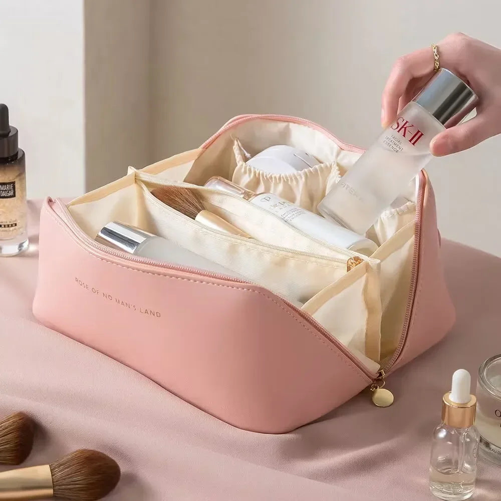 Organiza tu belleza con estilo y elegancia: Este Organizador de Maquillaje de Lujo es la solución perfecta para quienes buscan practicidad, diseño y durabilidad en un solo producto. Ideal para el uso diario o tus viajes