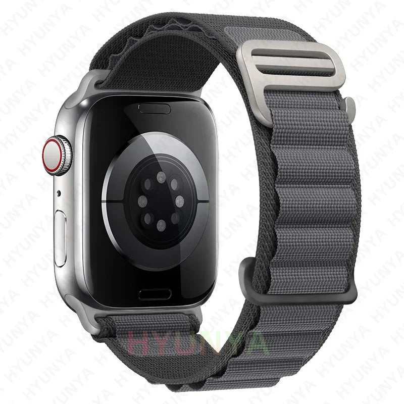 Comodidad, resistencia y estilo para tu Apple Watch con la correa Alpine deportiva.