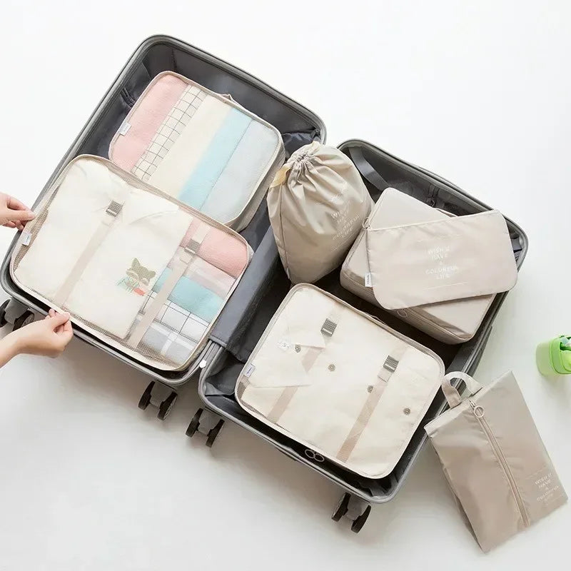 ¿Estás buscando una manera eficiente de organizar tu maleta y mantener todo en su lugar durante tus viajes? Este Juego de 7 Piezas de Organizadores de Viaje es la solución ideal para ti. Diseñado para ayudarte a empacar de manera ordenada y sin estrés