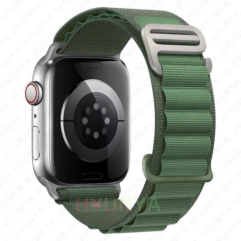 Comodidad, resistencia y estilo para tu Apple Watch con la correa Alpine deportiva.