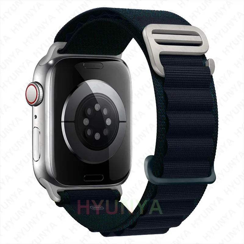 Comodidad, resistencia y estilo para tu Apple Watch con la correa Alpine deportiva.