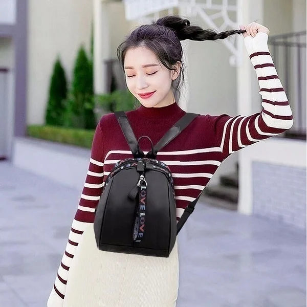 Mochila Casual LOVE-Estilo, Comodidad y Versatilidad. Lleva tu estilo a otro nivel.