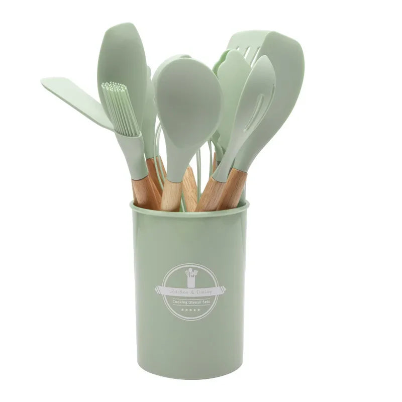Renueva tu Cocina con este completo juego de Utensilios de Silicona con mango de madera.