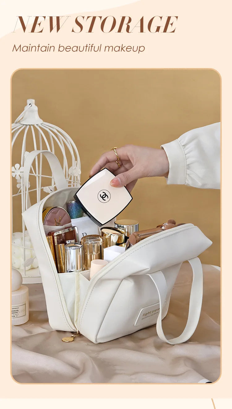 Organiza tu belleza con estilo y elegancia: Este Organizador de Maquillaje de Lujo es la solución perfecta para quienes buscan practicidad, diseño y durabilidad en un solo producto. Ideal para el uso diario o tus viajes