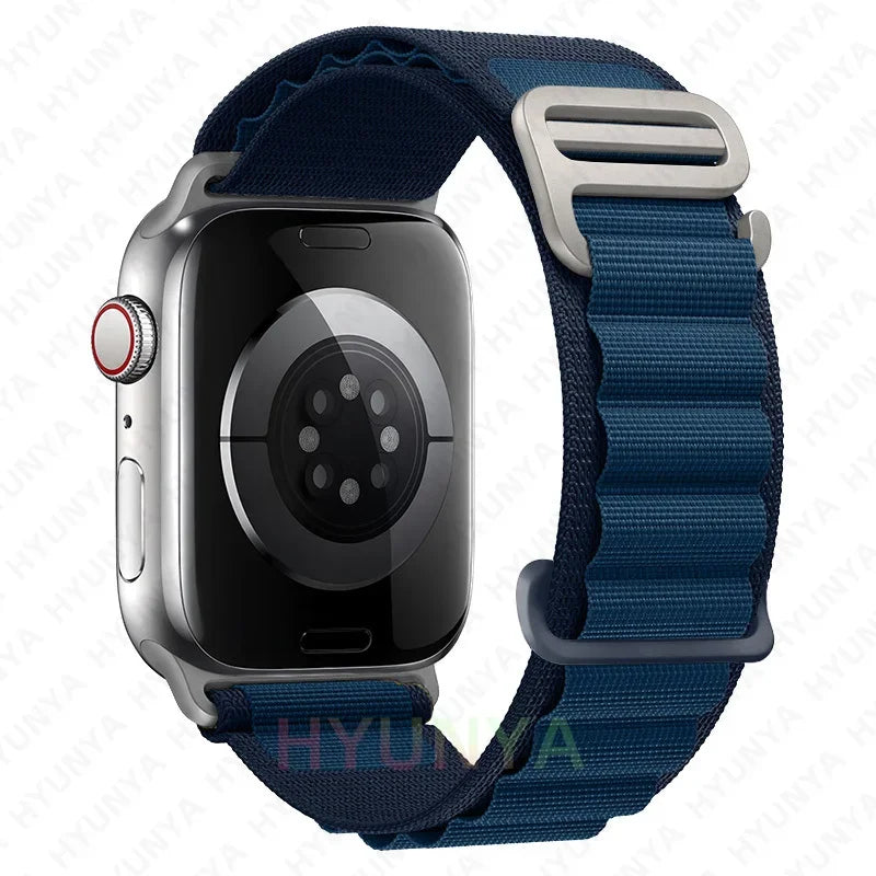 Comodidad, resistencia y estilo para tu Apple Watch con la correa Alpine deportiva.